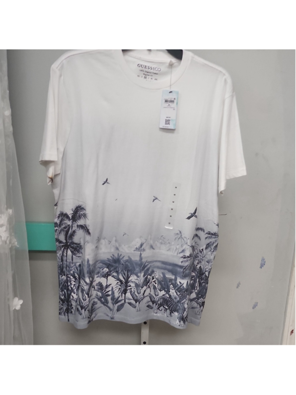 GUESS Big Cat $49 Paradise Men’s Tee M White Regular Crew Short Sleeve Cotton